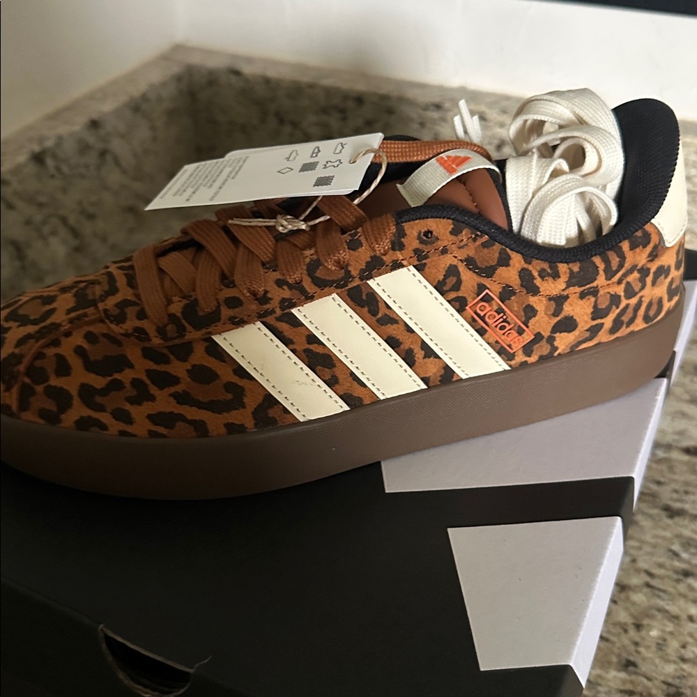 NWT Adidas Brown Leopard Sneakers, Size 9 - Picture 2 of 2